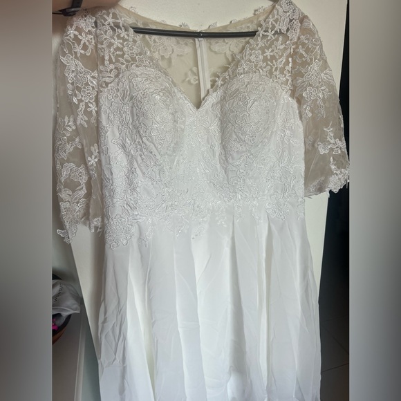 NWT A-line V-Neck Asymmetrical Lace Chiffon Wedding Dress With Ruffle - Picture 6 of 6